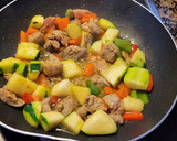Foto del paso 5 de la receta: Arroz con lentejas, solomillo y verduras al curry