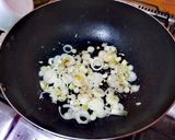 Foto del paso 2 de la receta: Pollito frito en salsa de verduras