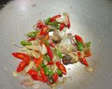 Foto langkah ke 3 dari resep Oseng Ikan Suwir.