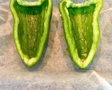 Foto del paso 1 de la receta: Pimientos rellenos de gulas