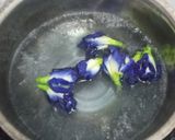 Foto langkah ke 1 dari resep Bubur Sumsum Bunga Telang.