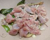 Foto langkah ke 2 dari resep Asem-asem Daging Ayam.