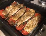 Une image de l'étape 8 de Filets de maquereaux aux épices,tomates et oignons.