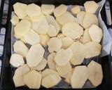 Foto del paso 2 de la receta: Codillo al horno con patatas