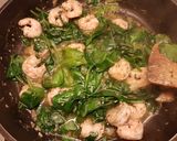 Foto del paso 3 de la receta: Pasta con Gambas al Limón