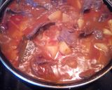 Foto del paso 1 de la receta Hígado encebollado, con patatas al vino blanco