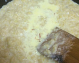 A picture of step 5 of Moong dal halwa.