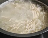 शेजवान हाका नूडल्स (schezwan recipe in marathi) रेसिपी स्टेप 1 फोटो