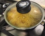 Une image de l'étape 5 de Purée aux deux pommes de terre, curcuma, ail et persil.