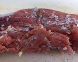 Foto del paso 1 de la receta: Solomillo de cerdo con sal azul y pimienta