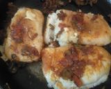 A picture of step 3 of Masala pav.