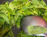 A picture of step 2 of Mint chutney.