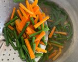 Foto langkah ke 2 dari resep Urap sayur manis.
