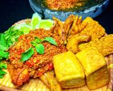 Foto langkah ke 5 dari resep Sambal Geprek Kacang Mede.