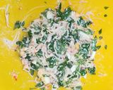 Foto del paso 1 de la receta: Pastel frío de salmón, surimi, queso de untar y nueces 🐟🍞🧀🏖️