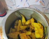 A picture of step 3 of Aloo baingan🍆🥔.