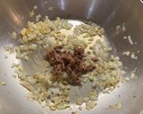 A picture of step 3 of Nasi Goreng.