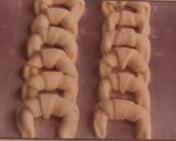 Foto del paso 10 de la receta: Medialunas de hojaldre 🥐