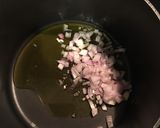 A picture of step 1 of Navy bean soup (φασολάδα)🇬🇷.
