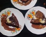চকলেট বিস্কুট কেক উইথ চকলেট সিরাপ (Chocolate Biscuit cake with Chocolate Syrup recipe in Bengali) রেসিপির ধাপ 6 ছবি