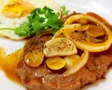 Hình bước làm 3 của món Sốt Bò Beefsteak