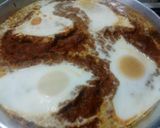 A picture of step 4 of Shakshouka.