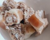 Hình bước làm 1 của món Đuôi heo chiên giòn lắc tắc