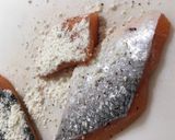 A picture of step 2 of Sauted Salmon with Mushroom and Onion.