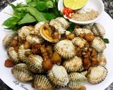 Hình bước làm 3 của món Sò Huyết Xào Tỏi