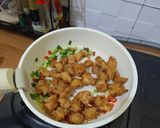 Foto langkah ke 6 dari resep Ayam Krispi Cabe Garam Karya Anindya.