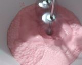 Foto del paso 6 de la receta: Postre de gelatina 🍓 y pionono👌😋