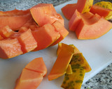 Foto del paso 2 de la receta: Ensalada de Papaya y Cerezas al limón y menta #recetas saludables para diabetes