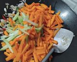 Foto langkah ke 2 dari resep Tumis Wortel Labu Siam.