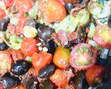 Foto del paso 5 de la receta: SALSA DE TOMATITOS CHERRY Y ACEITUNAS NEGRAS🍅🫒🌶🧄🍅🫒(para acompañar pastas secas) 🍜🍜