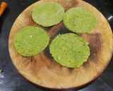 A picture of step 3 of Palak Masala Jowar Poori.