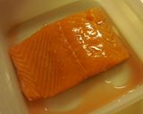A picture of step 7 of Salmon Donburi (Salmon rice bowl).