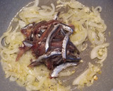 Foto del paso 1 de la receta: Huevos revueltos con boquerones