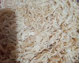 Hình bước làm 1 của món Mì xào hải sản