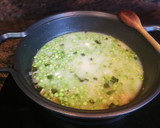 Foto del paso 5 de la receta: Merluza en salsa con guisantes