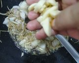 Gambar langkah 3 resipi Nasi goreng kampung.