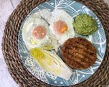 Foto del paso 8 de la receta: Hamburguesa con huevos a la plancha y crema de aguacate en Lékué Grill