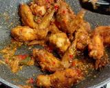 Foto langkah ke 6 dari resep Ayam goreng pedas/chili padi.