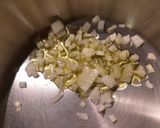 Foto del passaggio 4 della ricetta Risotto ai fiori di zucca