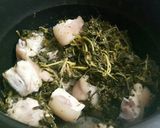 Hình bước làm 2 của món Canh dưa rau sắn móng giò