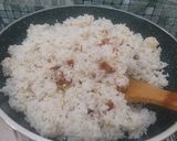 Gambar langkah 2 resipi Nasi goreng kunyit udang kering.