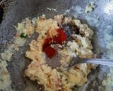 A picture of step 4 of Dhaba-Style Egg Bhurji.