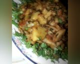 A picture of step 6 of Aalu methi ka salan with chupri roti🥔🥦🌶.