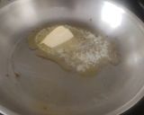 A picture of step 3 of Spicy masala Makhana.