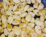 Foto del paso 4 de la receta: Ñoquis con bacon y langostinos