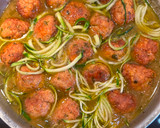 Foto del paso 10 de la receta: Albóndigas de pechuga de pollo de campero en salsa verde